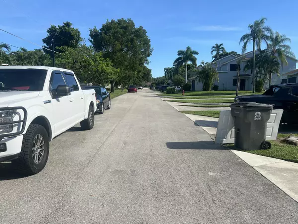 West Palm Beach, FL 33406,1581 Woodbridge Lakes CIR