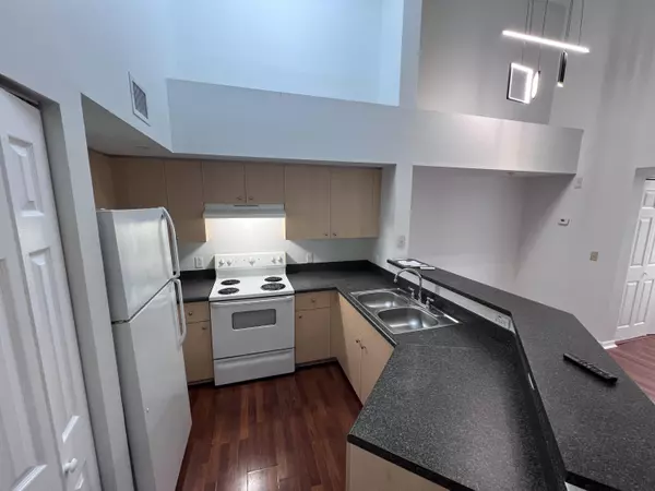 West Palm Beach, FL 33409,4041 San Marino BLVD 305