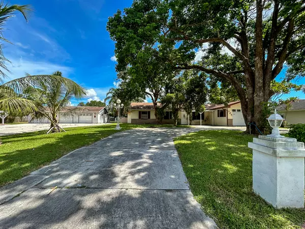 Port Saint Lucie, FL 34983,325 NW Rebecca AVE