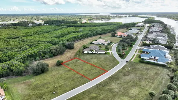 Port Saint Lucie, FL 34952,146 SE Fiore Bello