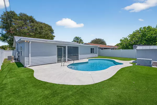 Jupiter, FL 33458,516 E Whitney DR