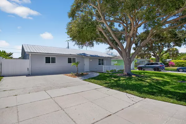 Jupiter, FL 33458,516 E Whitney DR