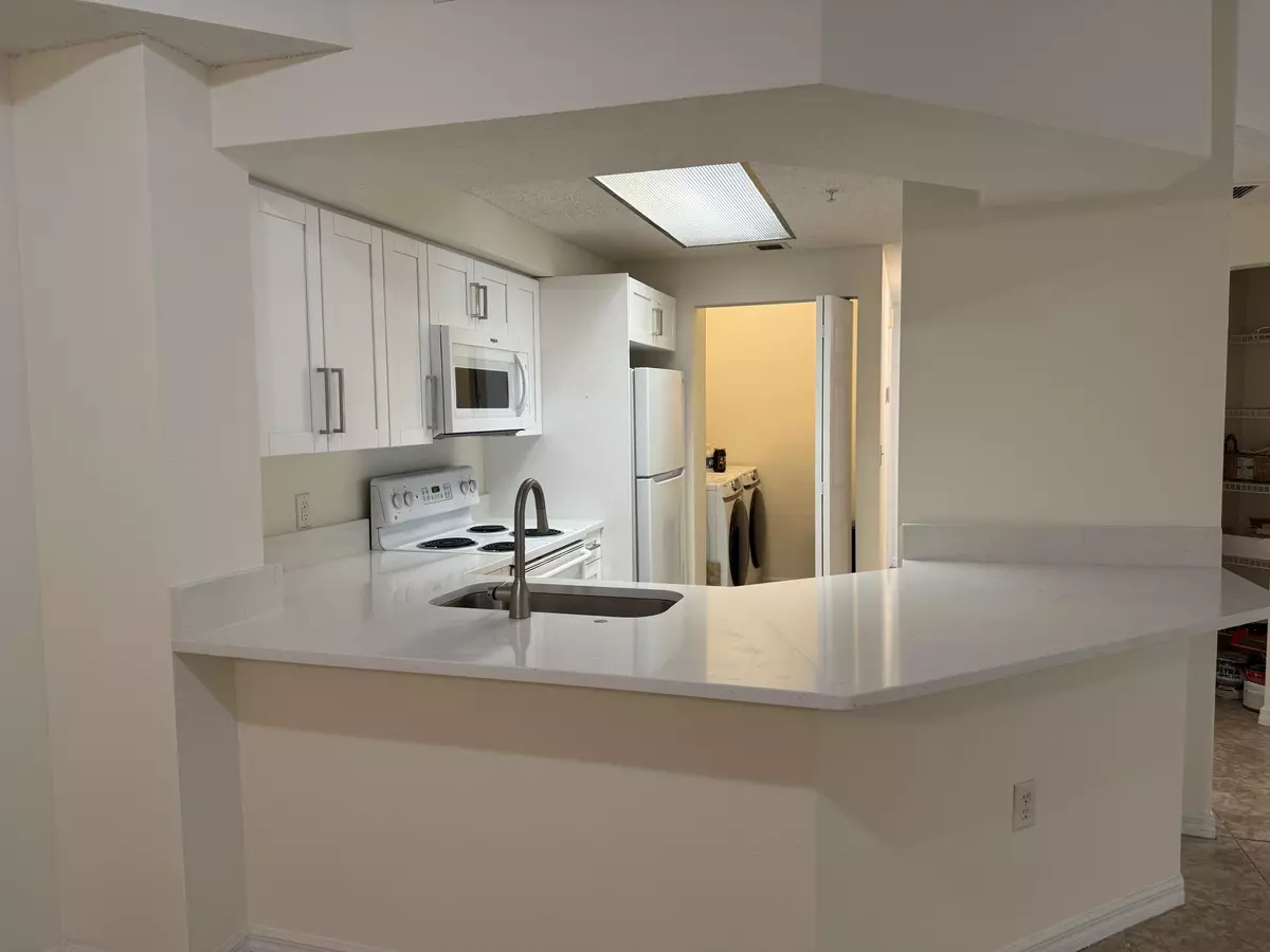 Palm Beach Gardens, FL 33410,3020 Alcazar PL 303