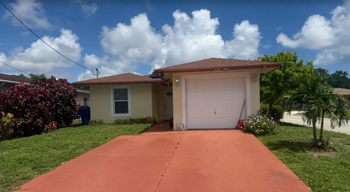 Riviera Beach, FL 33404,1400 E Ac Evans ST