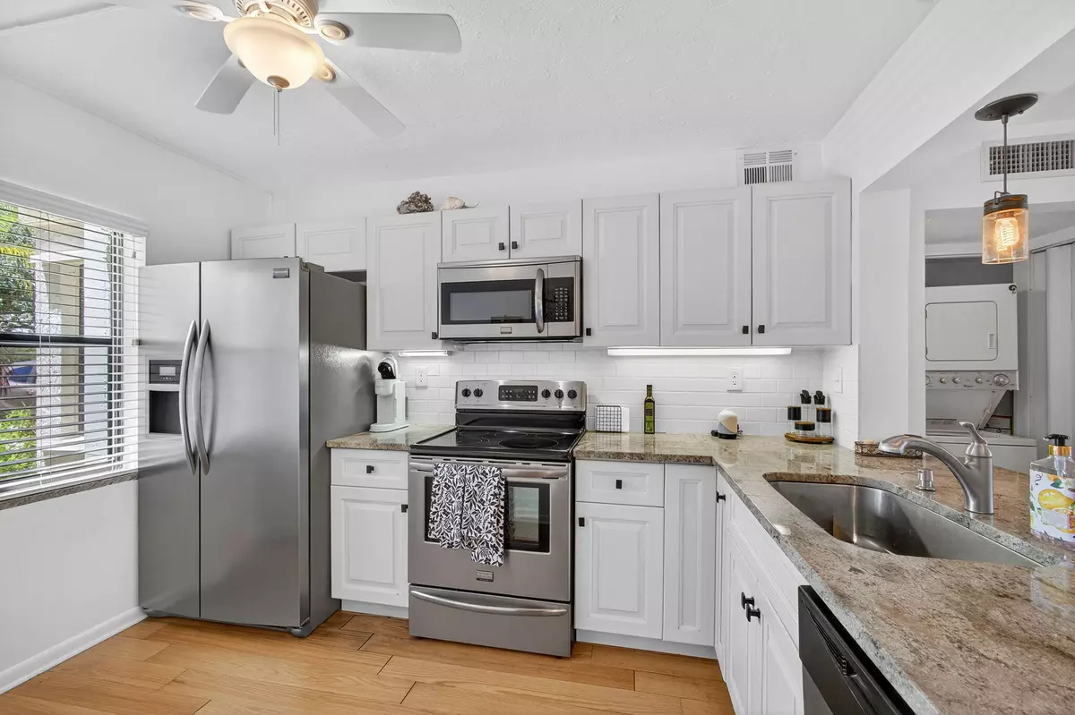 Palm Beach Gardens, FL 33418,12790 Briarlake 103 DR 103