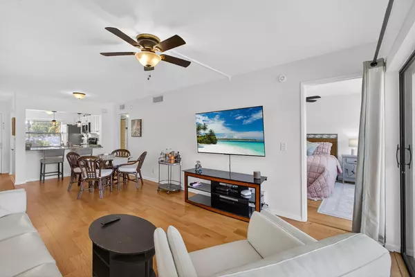 Palm Beach Gardens, FL 33418,12790 Briarlake 103 DR 103