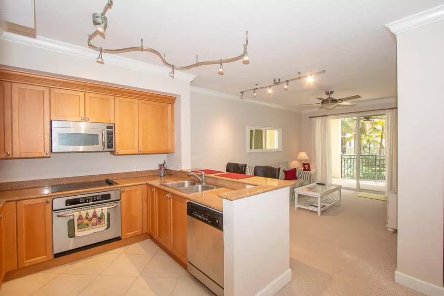1 Renaissance WAY 216, Boynton Beach, FL 33426