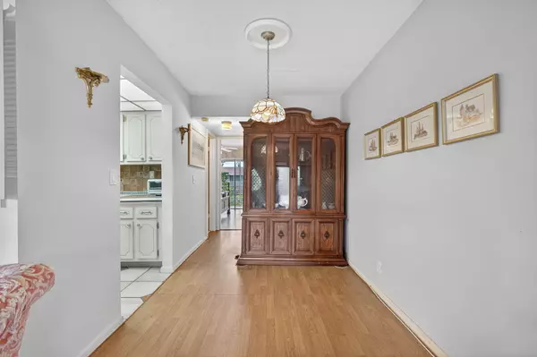 West Palm Beach, FL 33417,386 Sheffield P