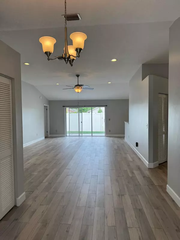 Wellington, FL 33414,12872 Meadowbend DR