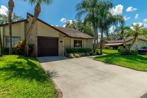 Royal Palm Beach, FL 33411,115 Ramblewood CIR