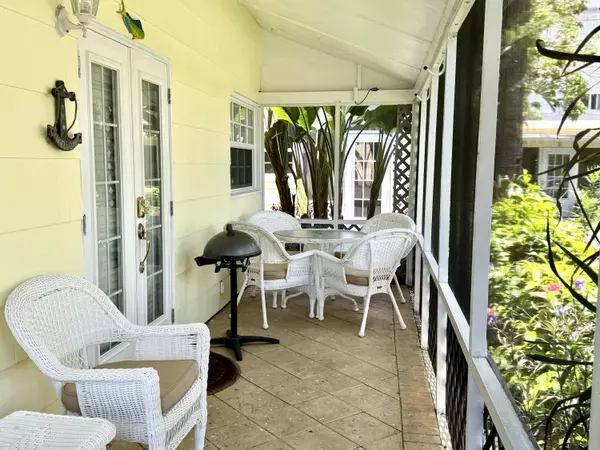 Pompano Beach, FL 33062,3309 SE 3rd ST