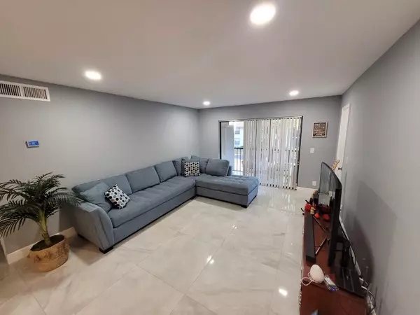 Boynton Beach, FL 33436,9780 Pineapple Tree DR 203