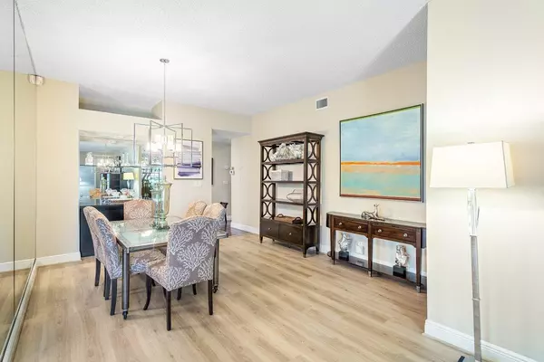 Boca Raton, FL 33496,5070 Lake Catalina DR C