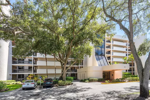 Boca Raton, FL 33433,6420 Boca Del Mar DR 207