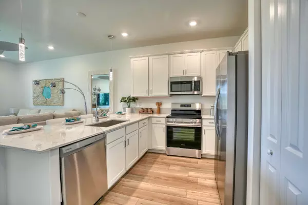 Delray Beach, FL 33484,5725 Divine DR