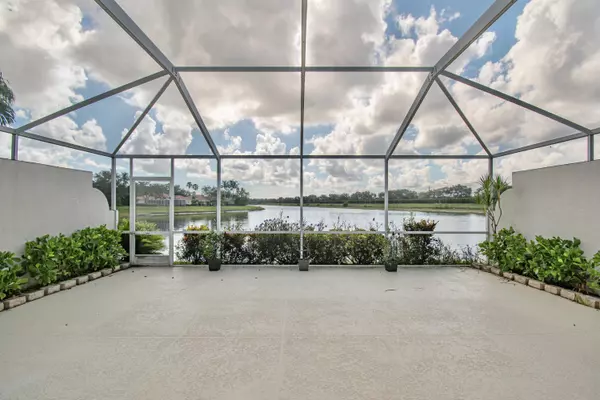 2100 Tigris DR, West Palm Beach, FL 33411