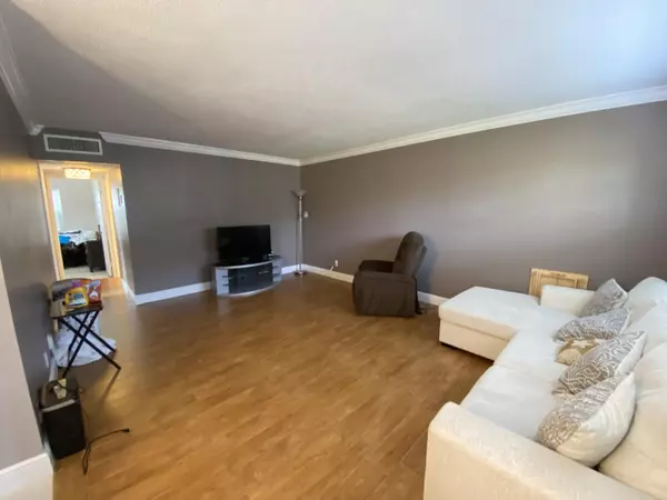 West Palm Beach, FL 33417,49 Waltham C 49