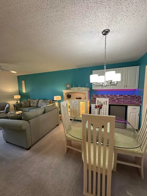 Stuart, FL 34994,1989 SW Palm City RD G