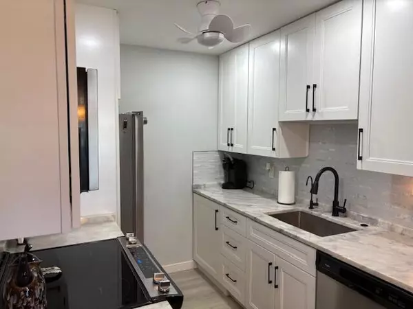 Boca Raton, FL 33434,1015 Cornwall A 1015