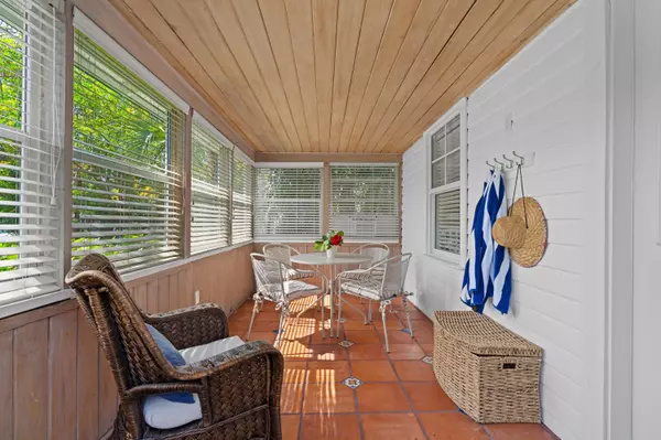 Delray Beach, FL 33483,122 SE 7th AVE