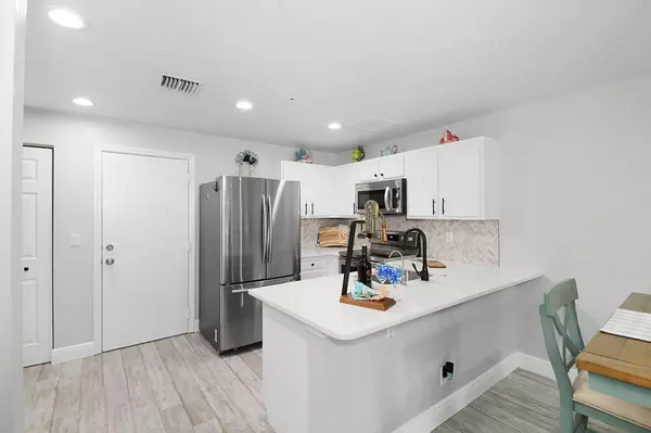 Stuart, FL 34997,5355 SE Mitchell LN