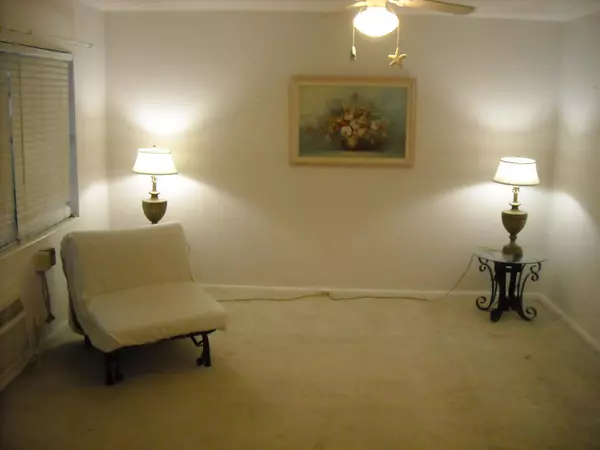 West Palm Beach, FL 33417,358 Chatham R