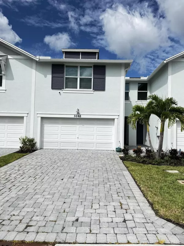 5646 SE Edgewater CIR, Stuart, FL 34997