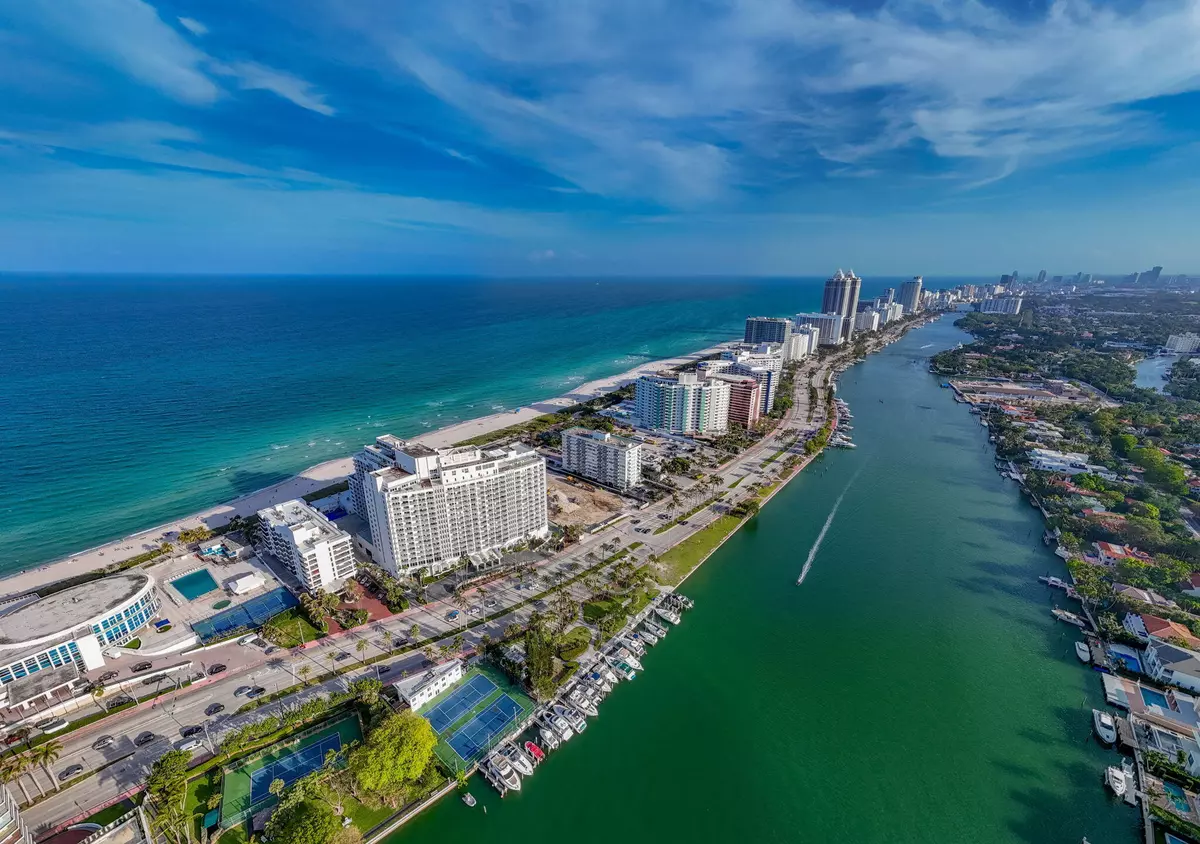 Miami Beach, FL 33140,5401 Collins AVE 620