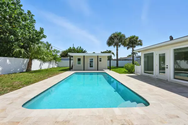 Tequesta, FL 33469,18965 SE Southgate DR