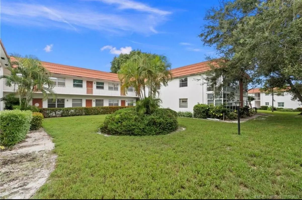 Stuart, FL 34996,2600 SE Ocean BLVD B7