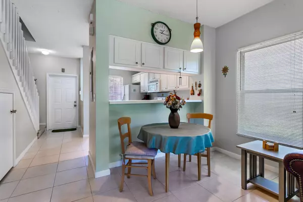 West Palm Beach, FL 33417,4976 Palmbrooke CIR