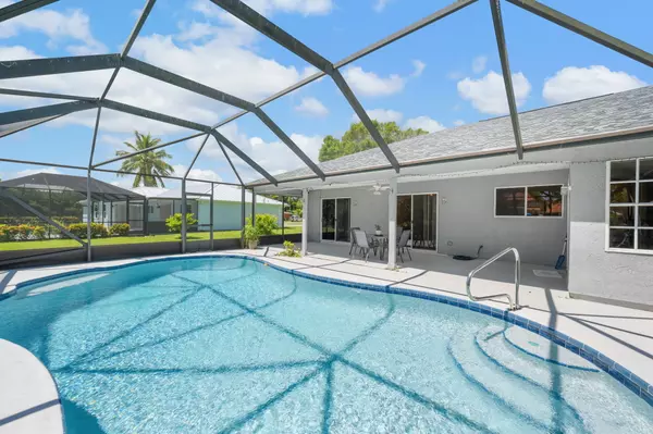 Port Saint Lucie, FL 34983,521 NE Solida CIR