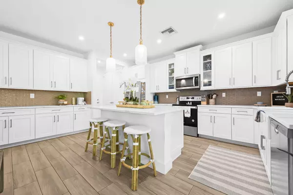 West Palm Beach, FL 33413,6819 Pointe Of Woods DR