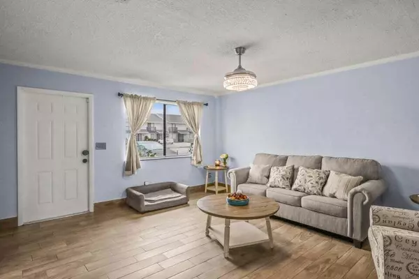 Greenacres, FL 33463,901 Riverside DR