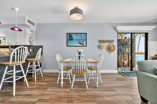 Stuart, FL 34996,2355 NE Ocean BLVD 17a