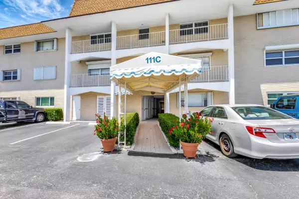 North Palm Beach, FL 33408,111 Shore CT 306