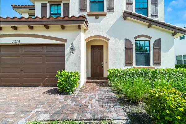 Royal Palm Beach, FL 33411,1310 Whitcombe DR