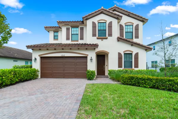 1310 Whitcombe DR, Royal Palm Beach, FL 33411