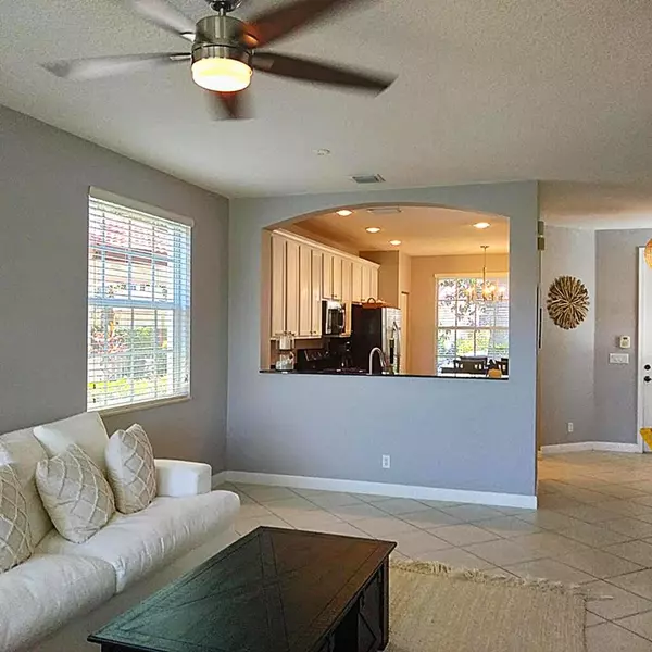 Palm Beach Gardens, FL 33410,647 Castle DR