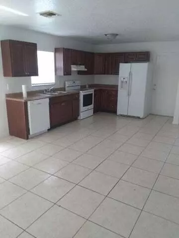 Riviera Beach, FL 33404,1201 W 32nd ST