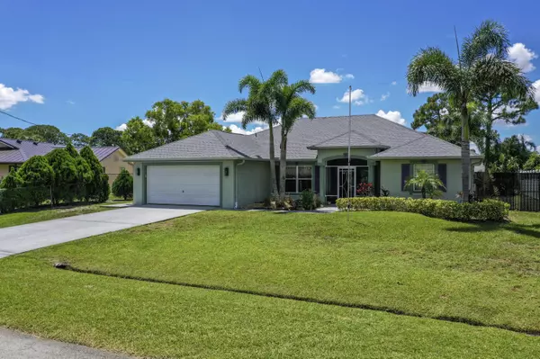 Port Saint Lucie, FL 34984,482 SE Evans AVE