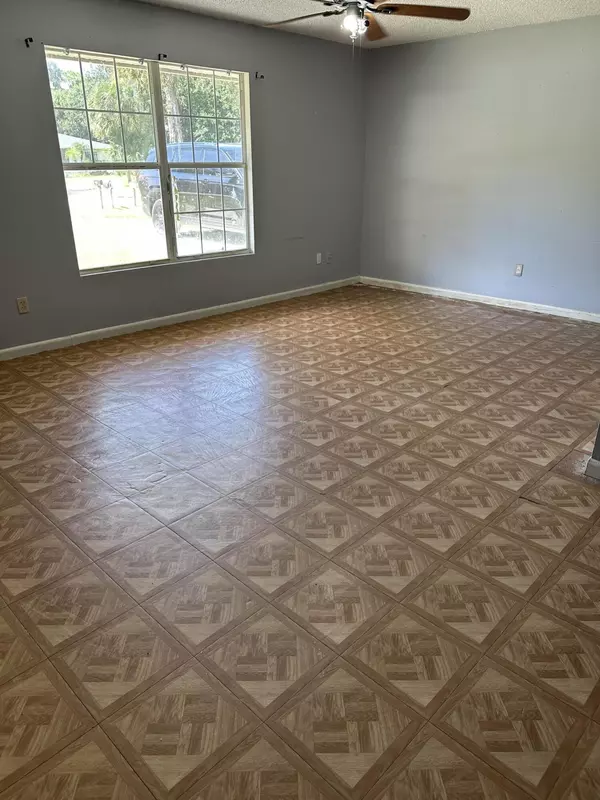 Vero Beach, FL 32968,1264 36th AVE