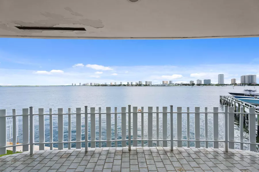 371 Wilma CIR 5, Riviera Beach, FL 33404