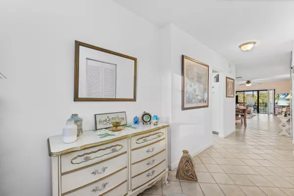 Boca Raton, FL 33433,8305 Casa Del Lago F