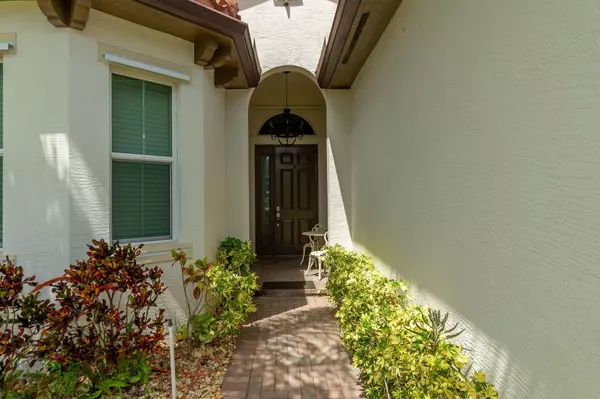 Royal Palm Beach, FL 33411,3011 Strada CT