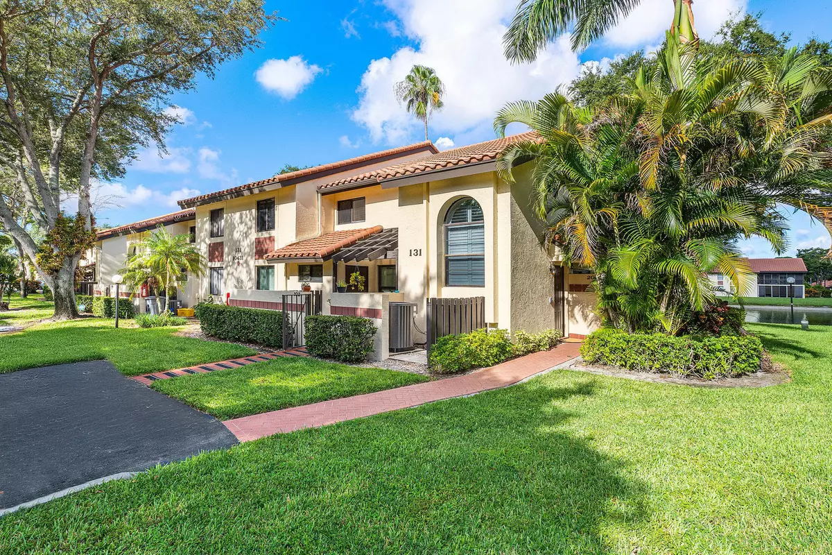 Boynton Beach, FL 33437,10431 S Circle Lake DR 202