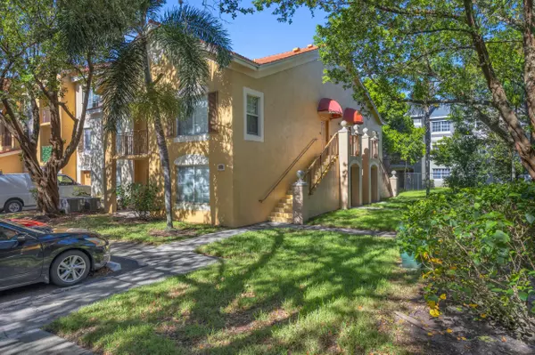 West Palm Beach, FL 33409,4241 San Marino BLVD 207