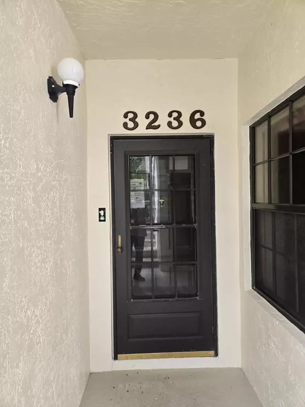 Greenacres, FL 33467,3236 Jog Park DR