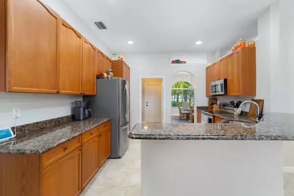 Vero Beach, FL 32962,2185 SW 3rd LN