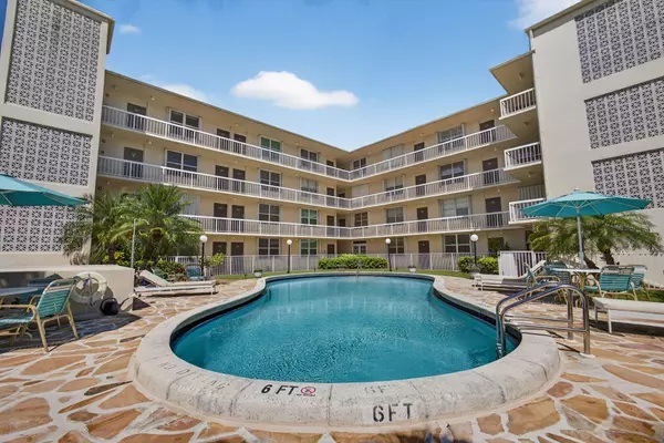 1131 SE 4th ST 206, Boynton Beach, FL 33435